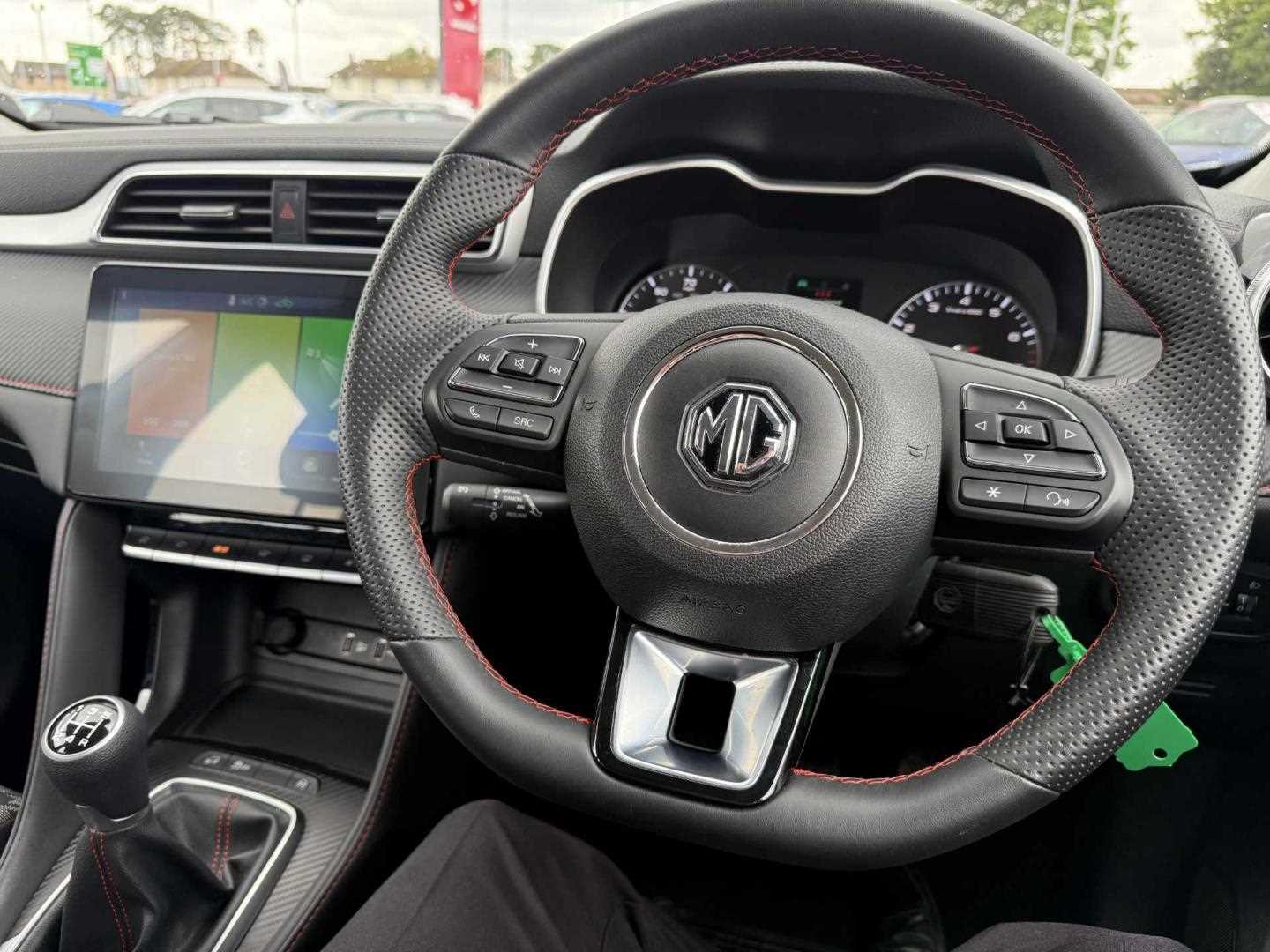 MG ZS