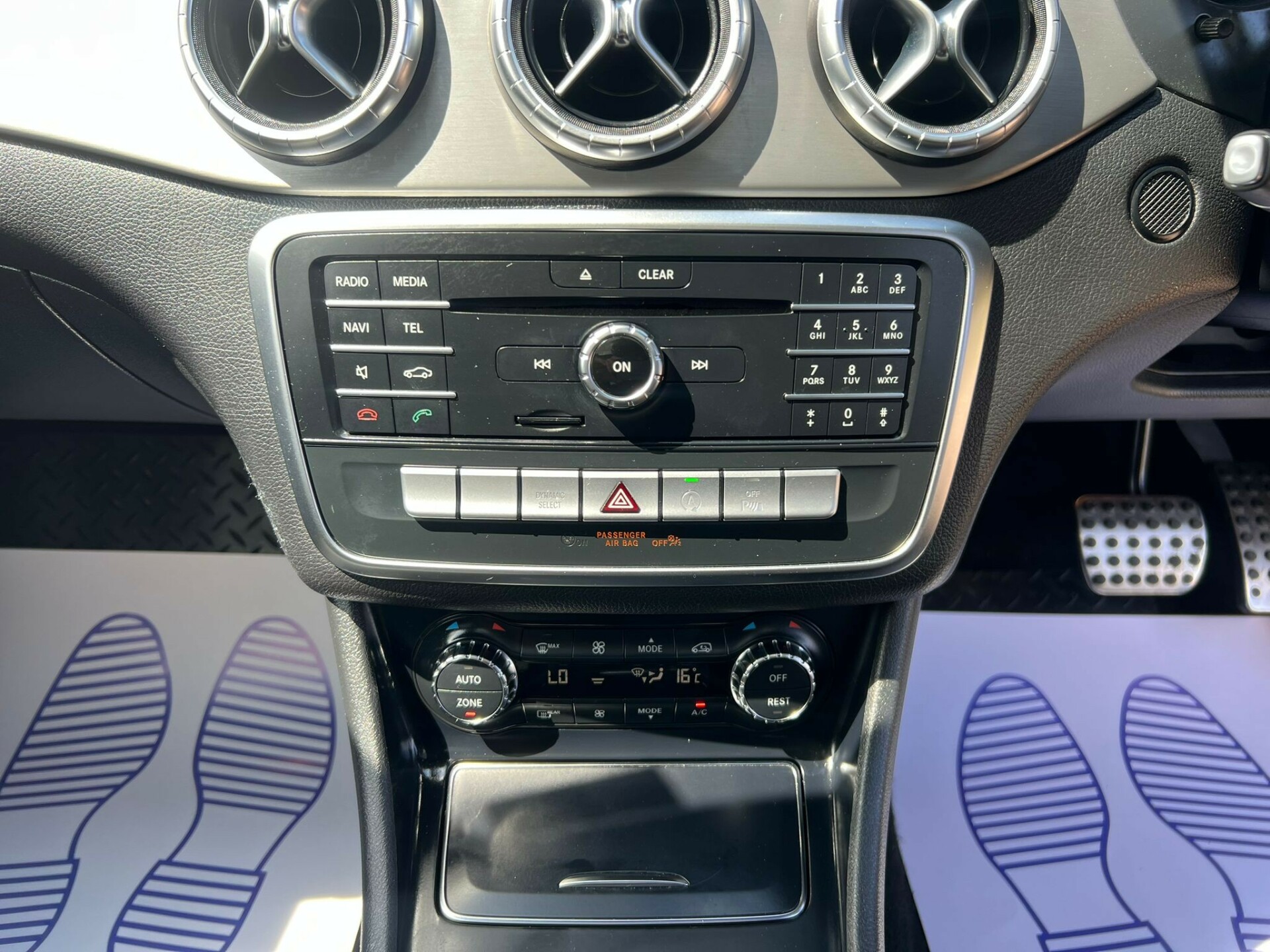Mercedes Benz CLA