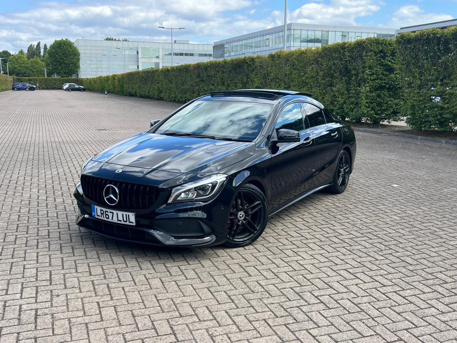 Mercedes Benz CLA