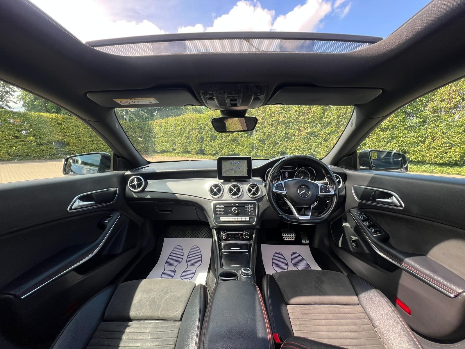 Mercedes Benz CLA