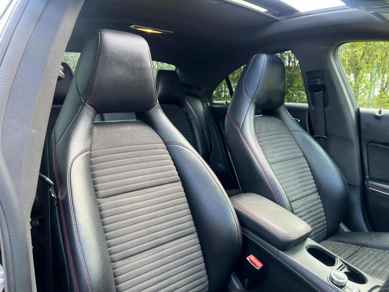 Mercedes Benz CLA