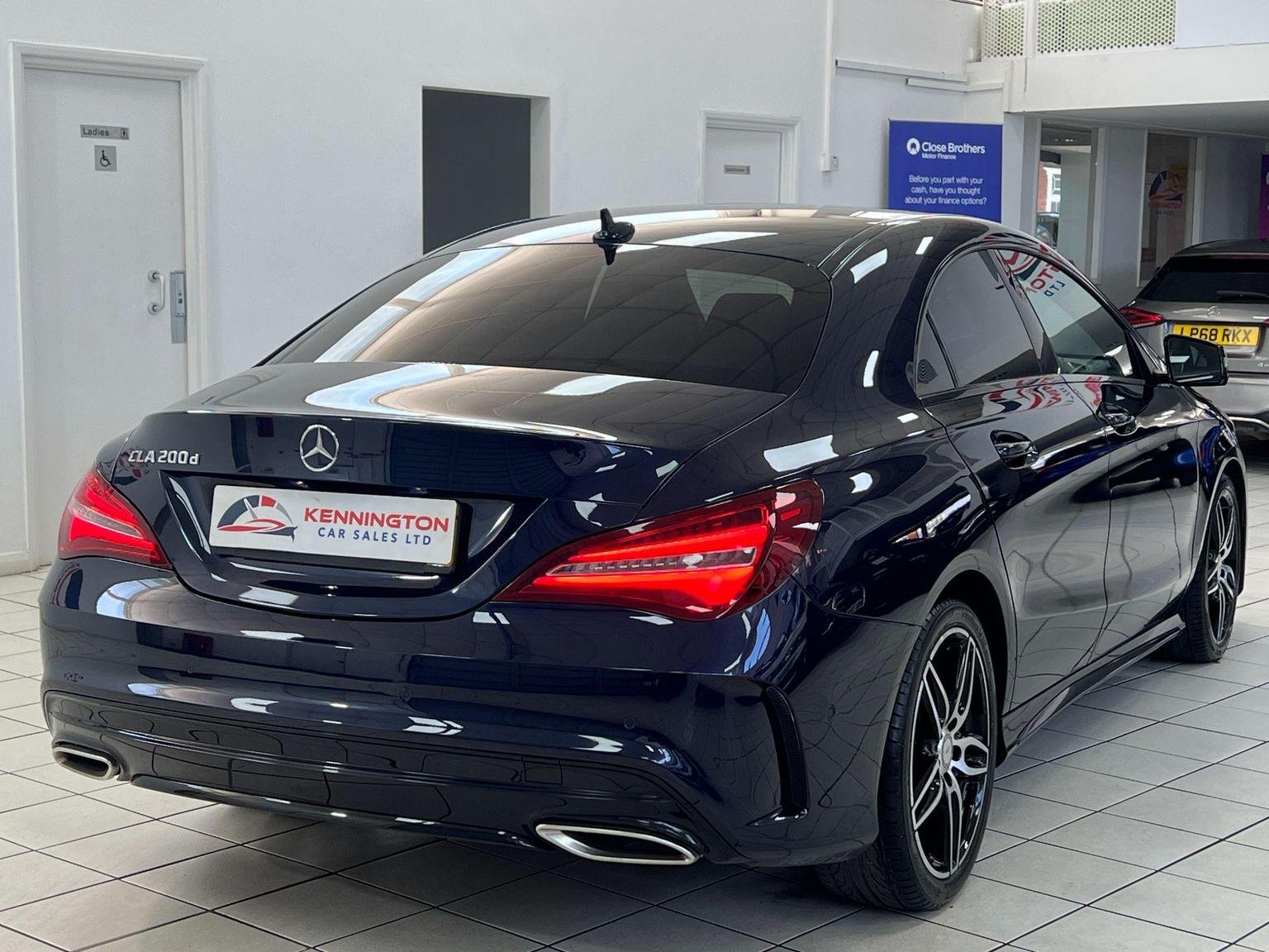 Mercedes Benz CLA