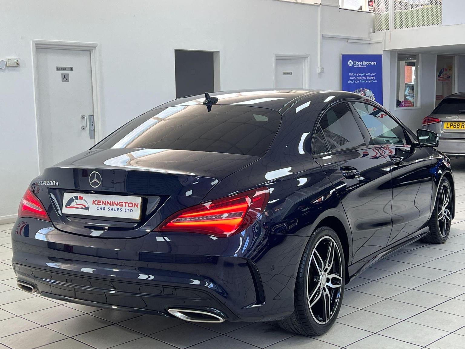 Mercedes Benz CLA