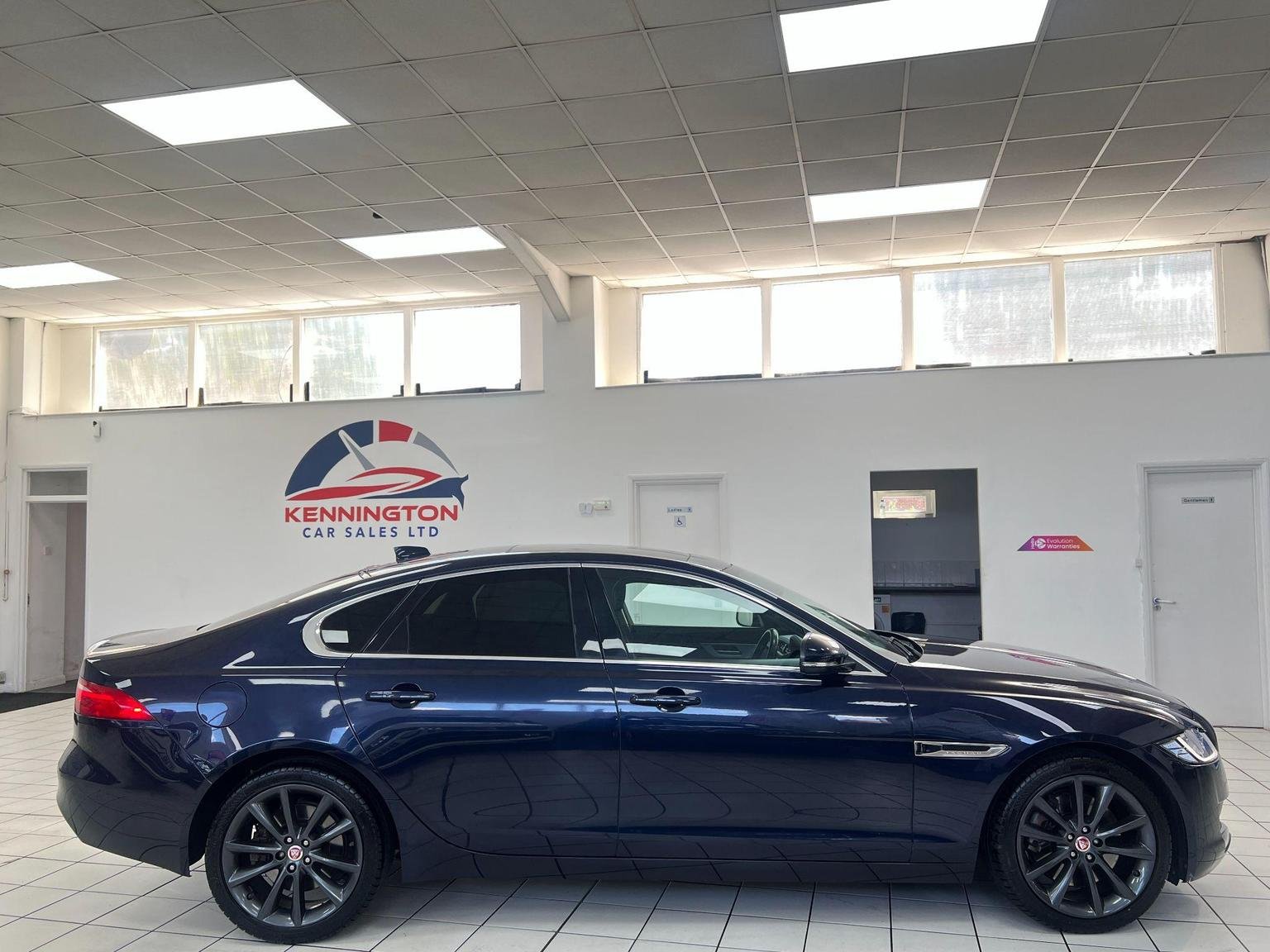 Jaguar XF