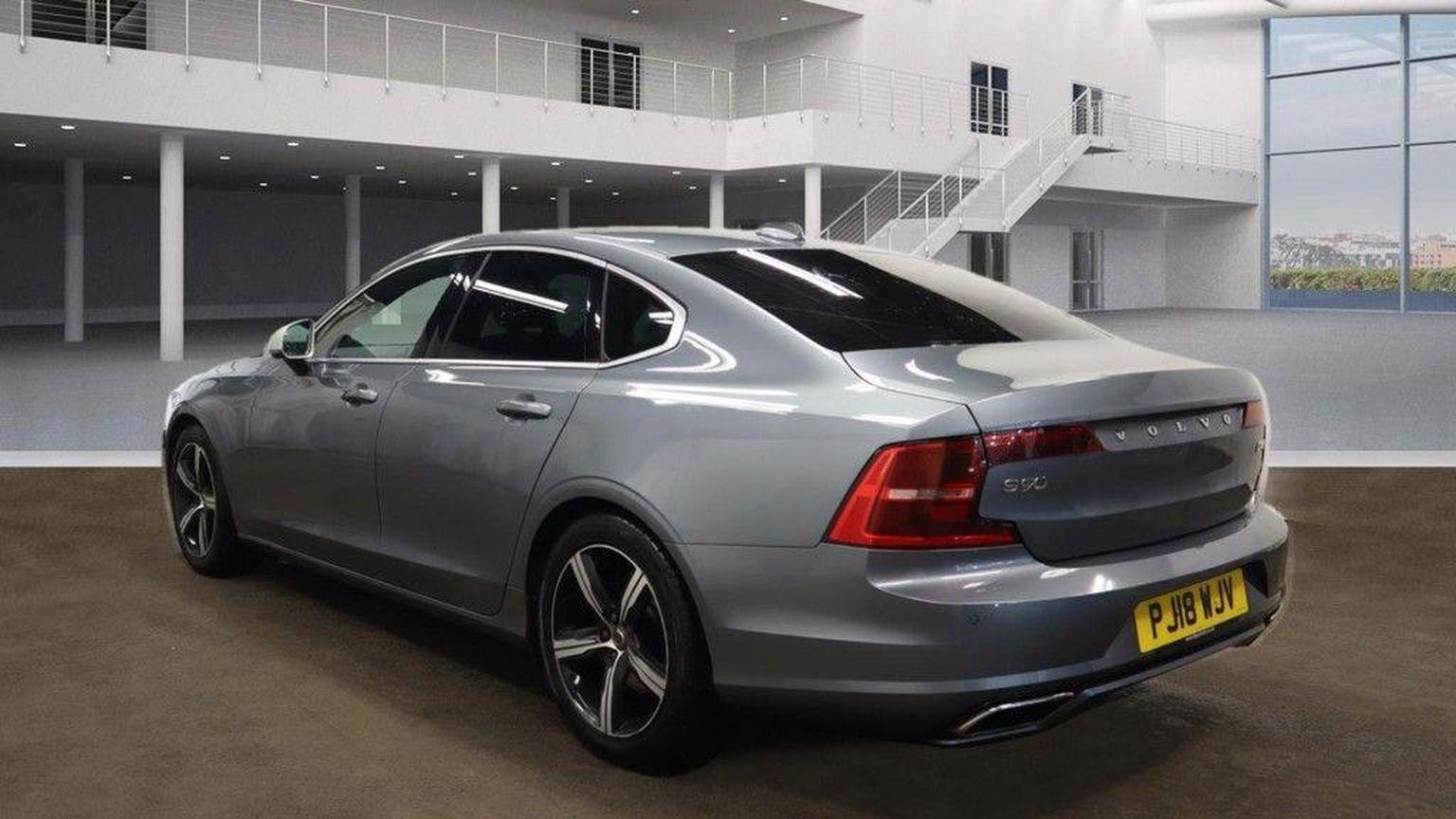 Volvo S90