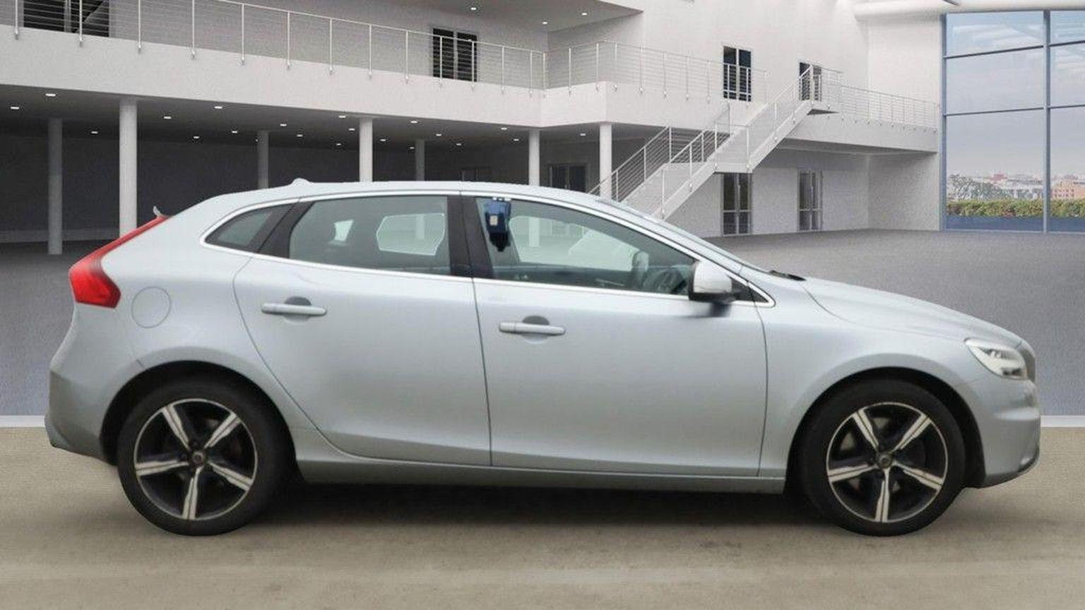 Volvo V40