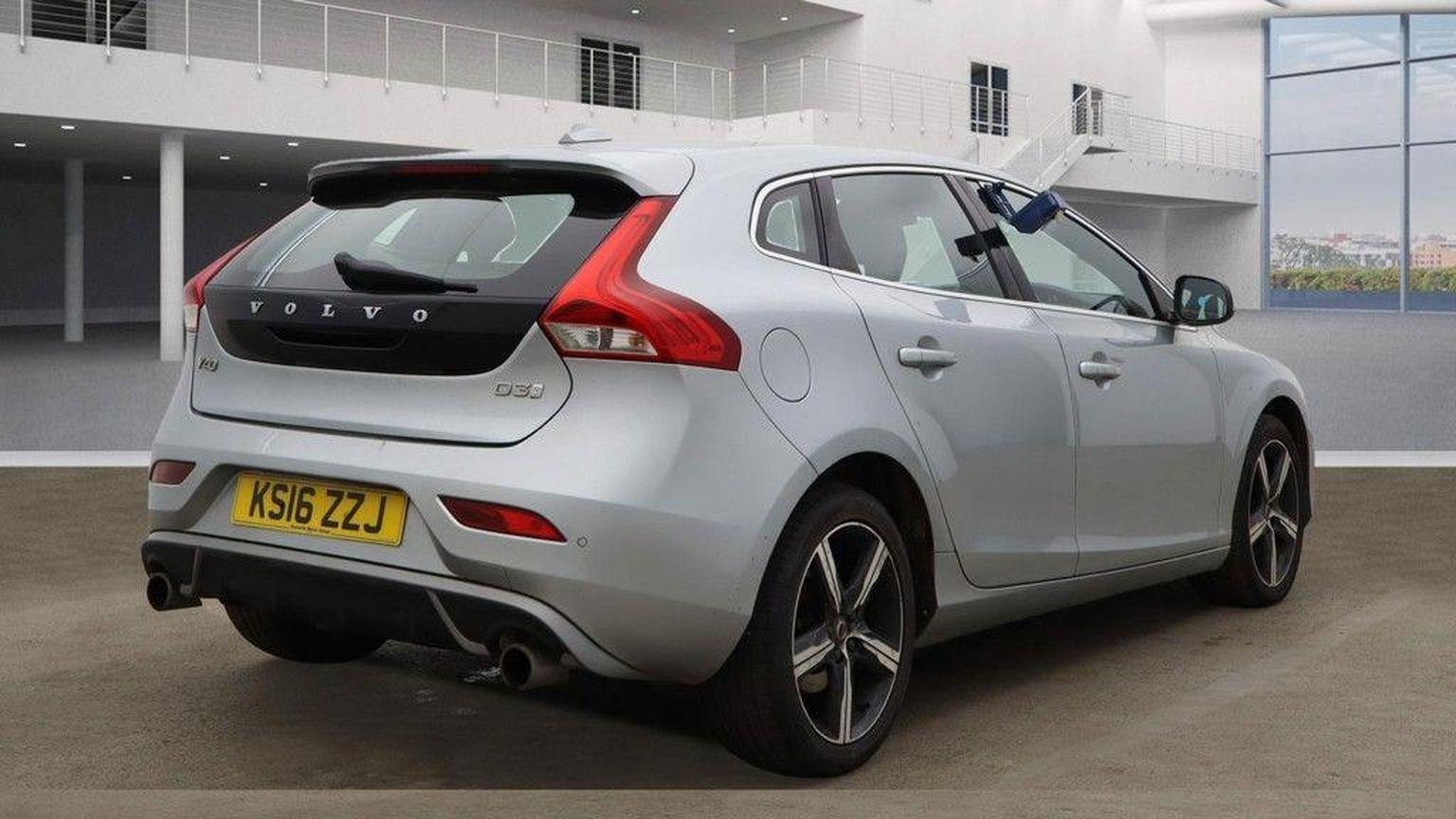 Volvo V40