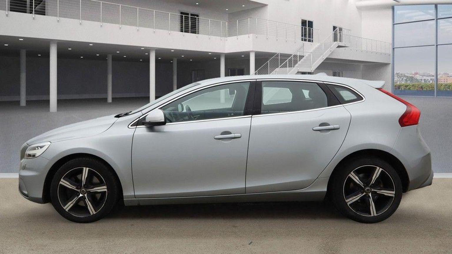 Volvo V40