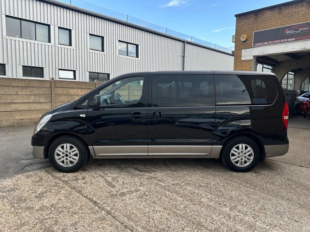 Hyundai i800