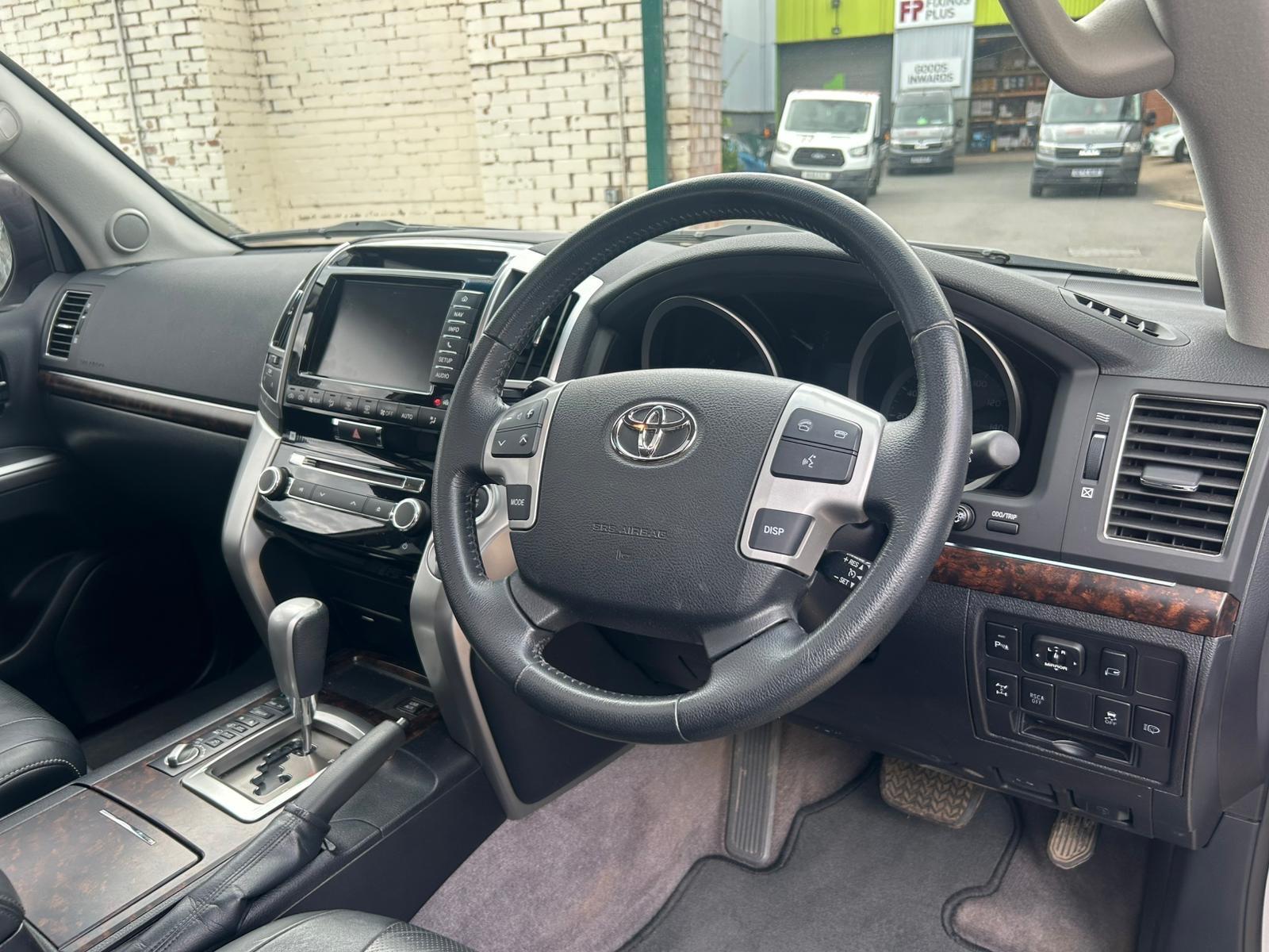 Toyota Land Cruiser