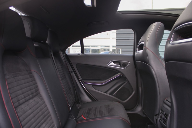 Mercedes Benz CLA