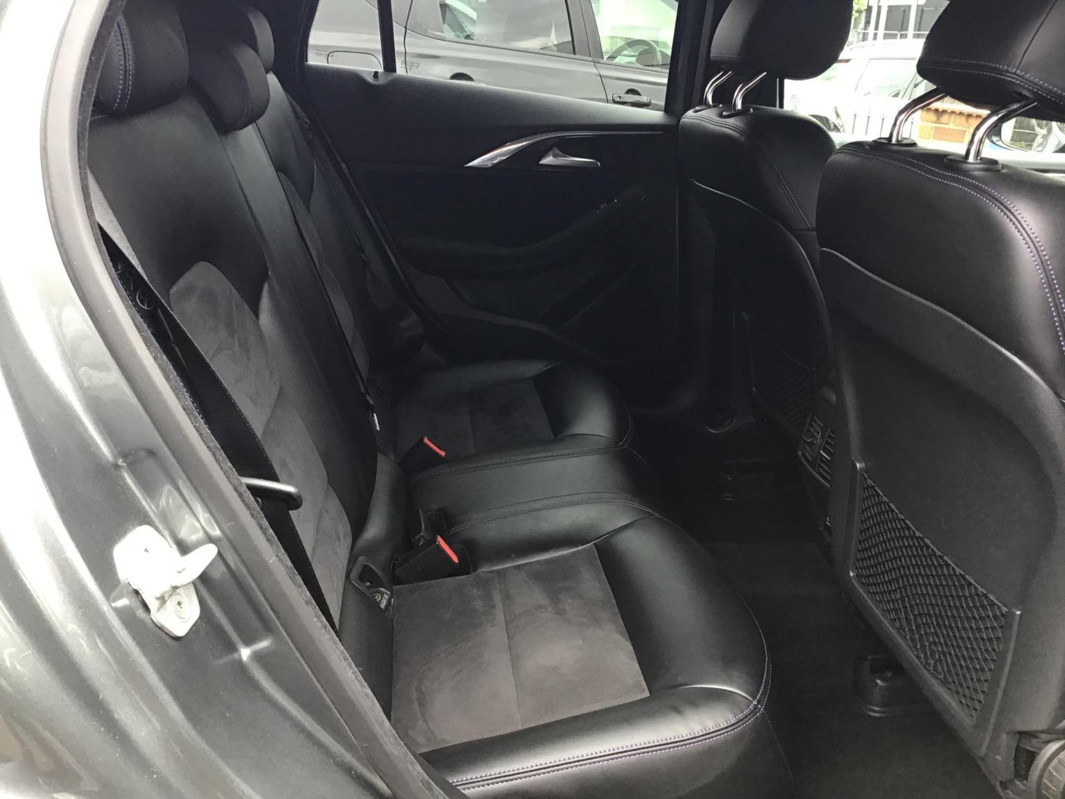 Infiniti Q30
