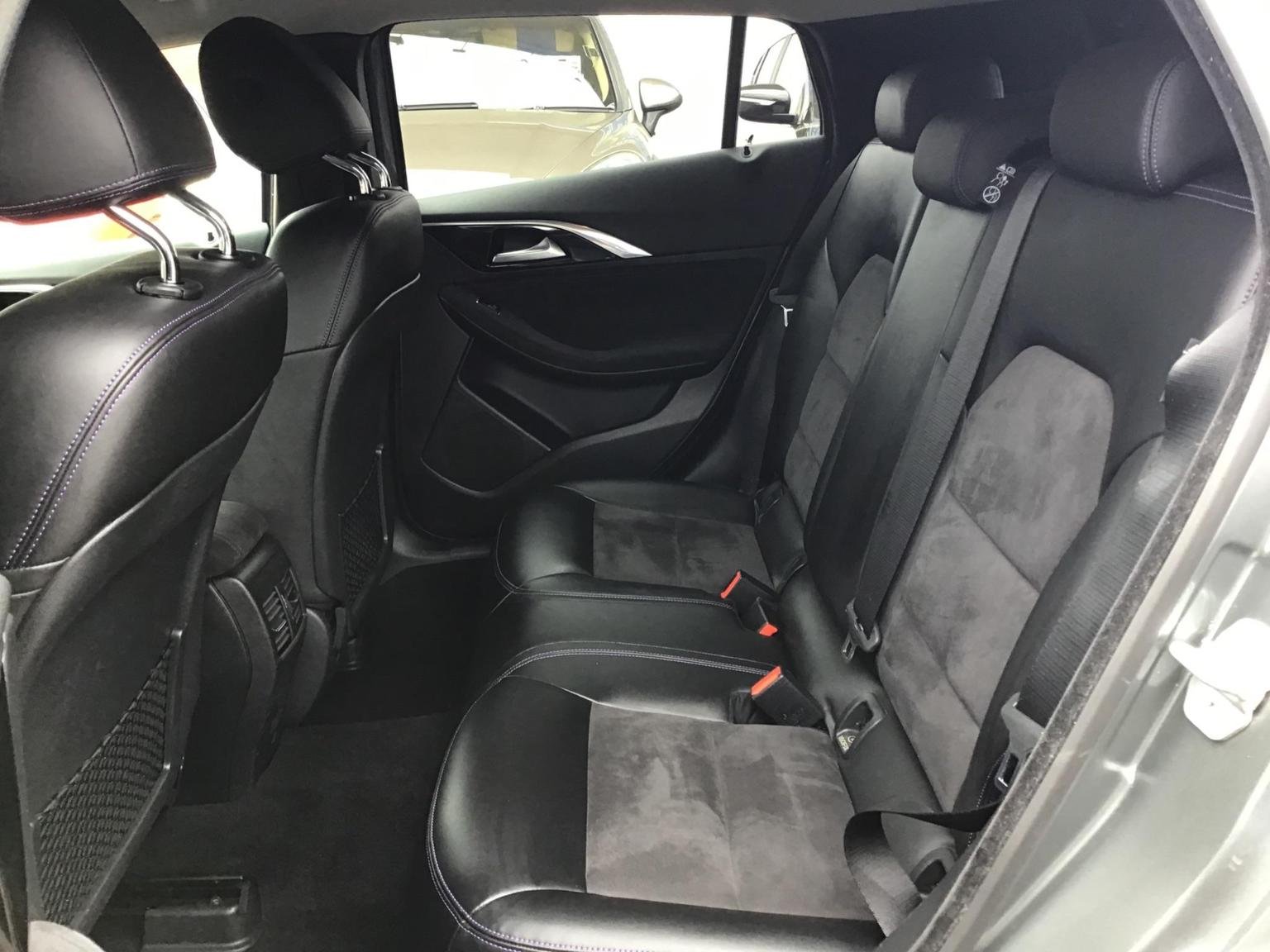 Infiniti Q30