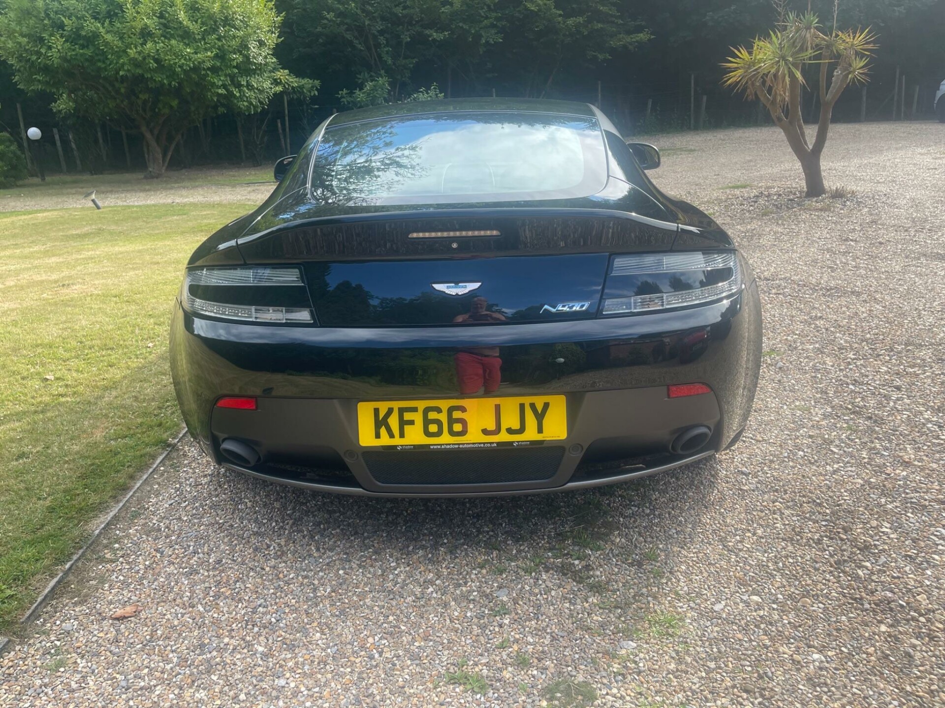 Aston Martin Vantage