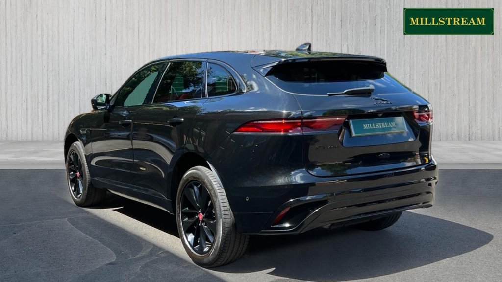 Jaguar F Pace