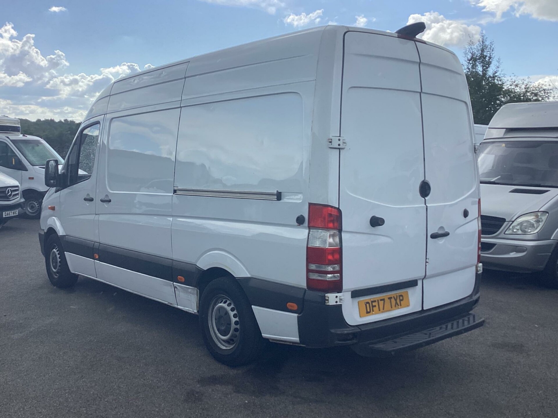Mercedes Benz Sprinter