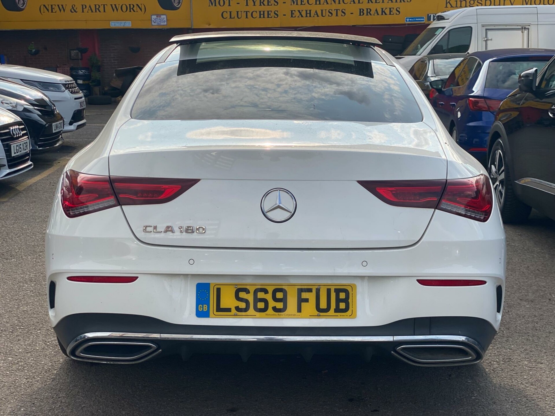 Mercedes Benz CLA
