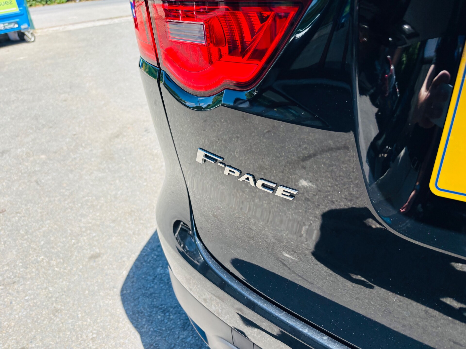 Jaguar F Pace