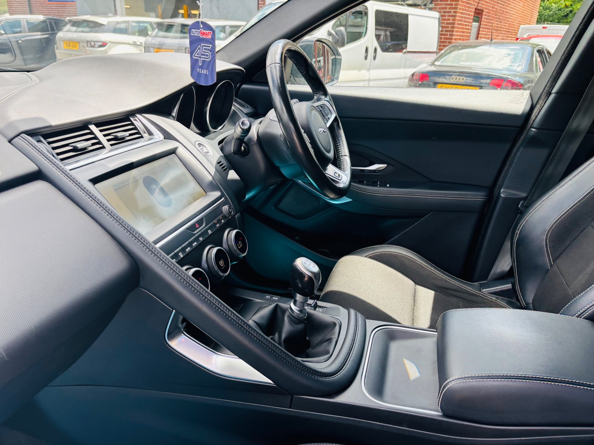 Jaguar E Pace