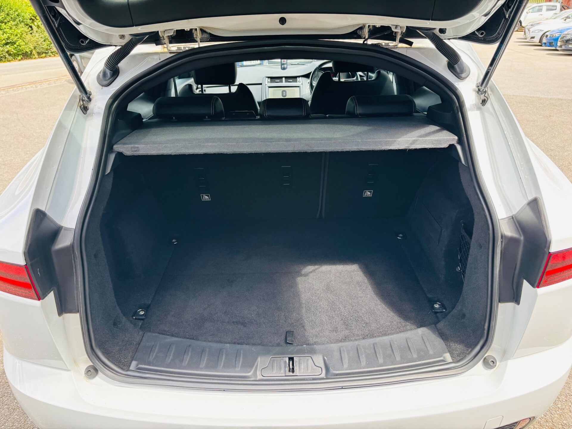 Jaguar E Pace