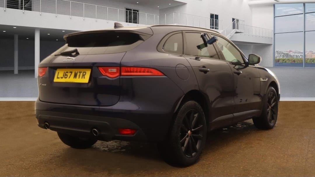Jaguar F Pace