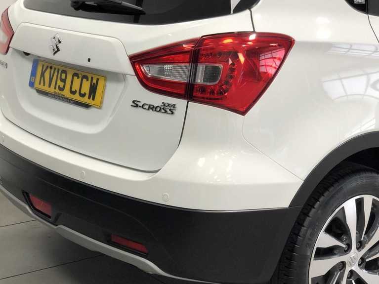 Suzuki S-Cross