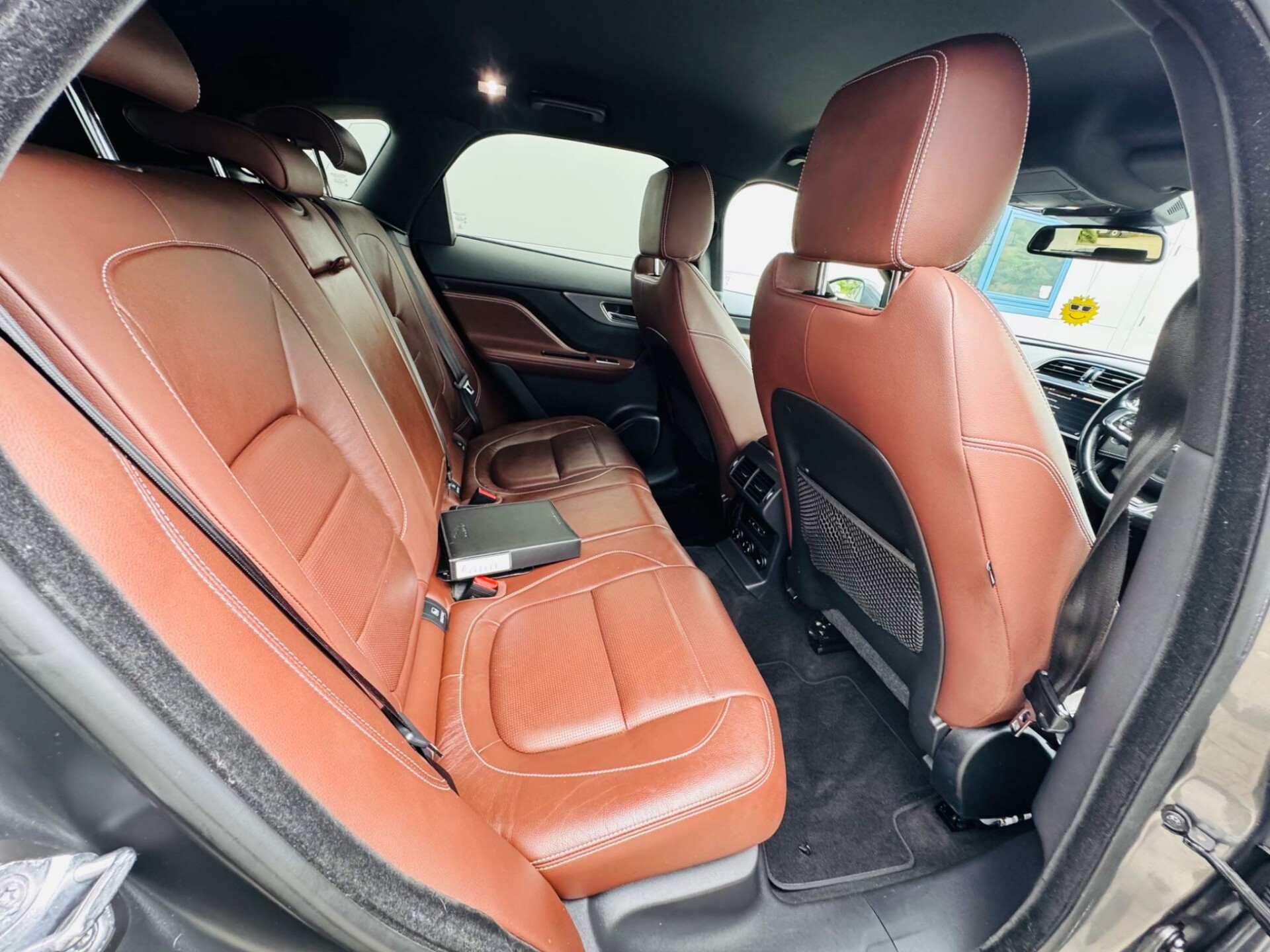 Jaguar F Pace