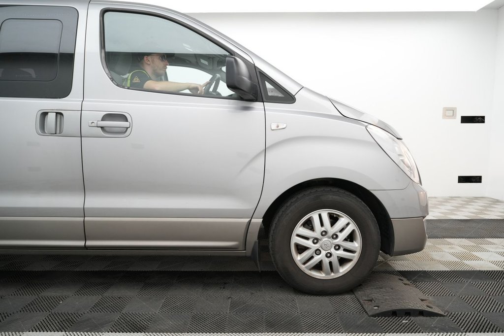 Hyundai i800