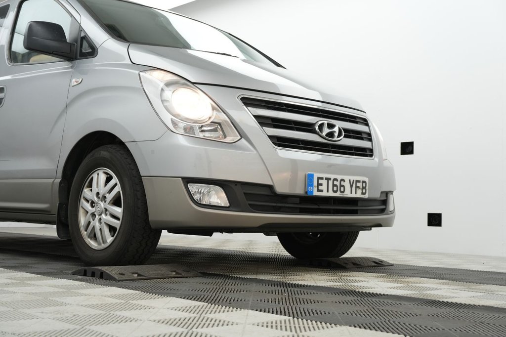 Hyundai i800