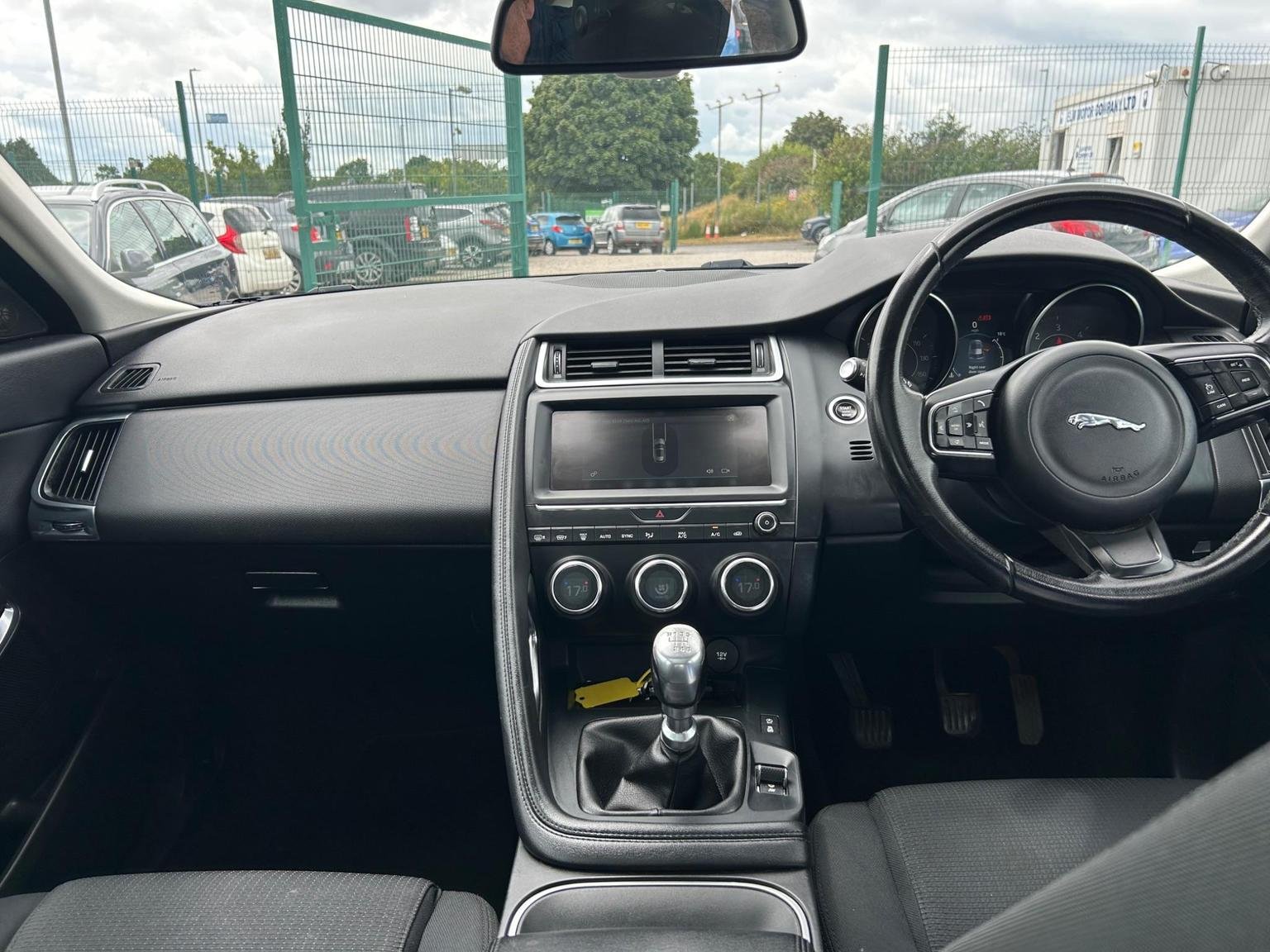 Jaguar E Pace