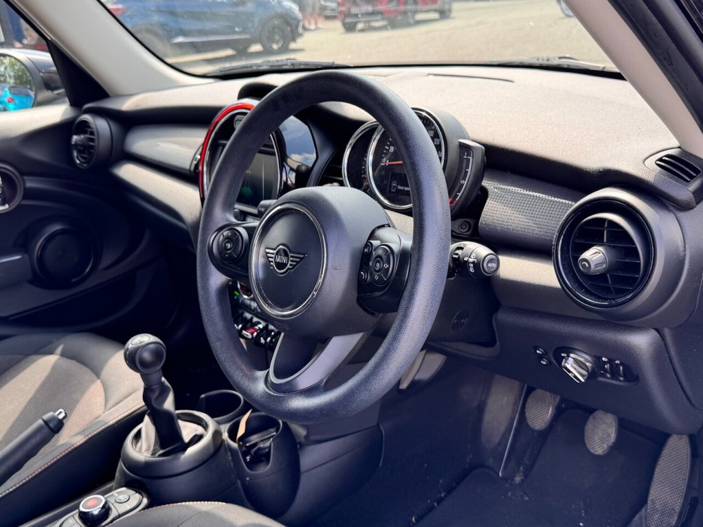 MINI Hatch