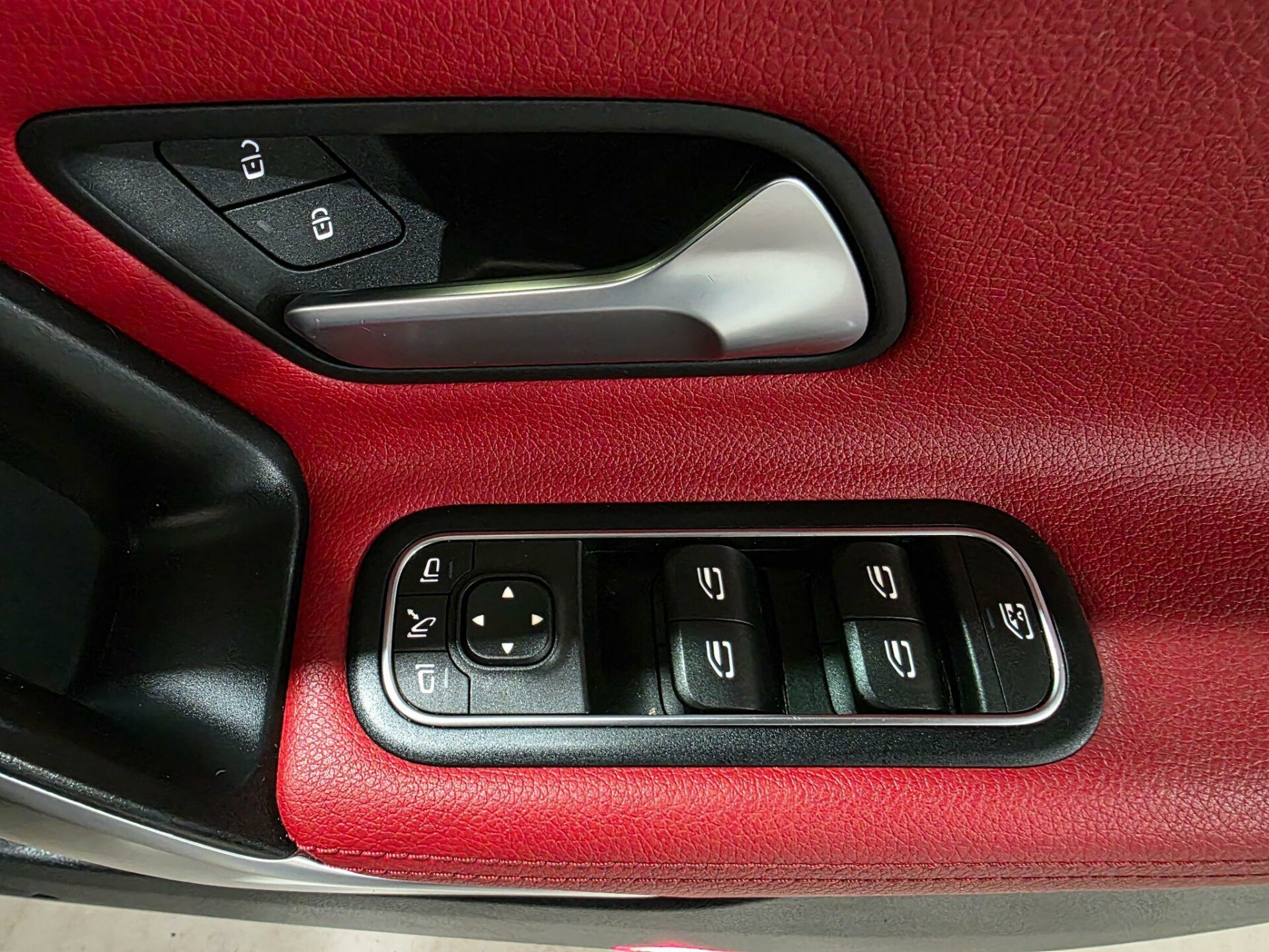 Mercedes Benz CLA
