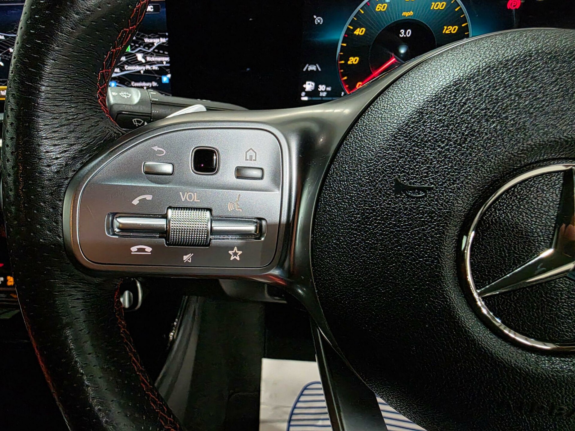 Mercedes Benz CLA