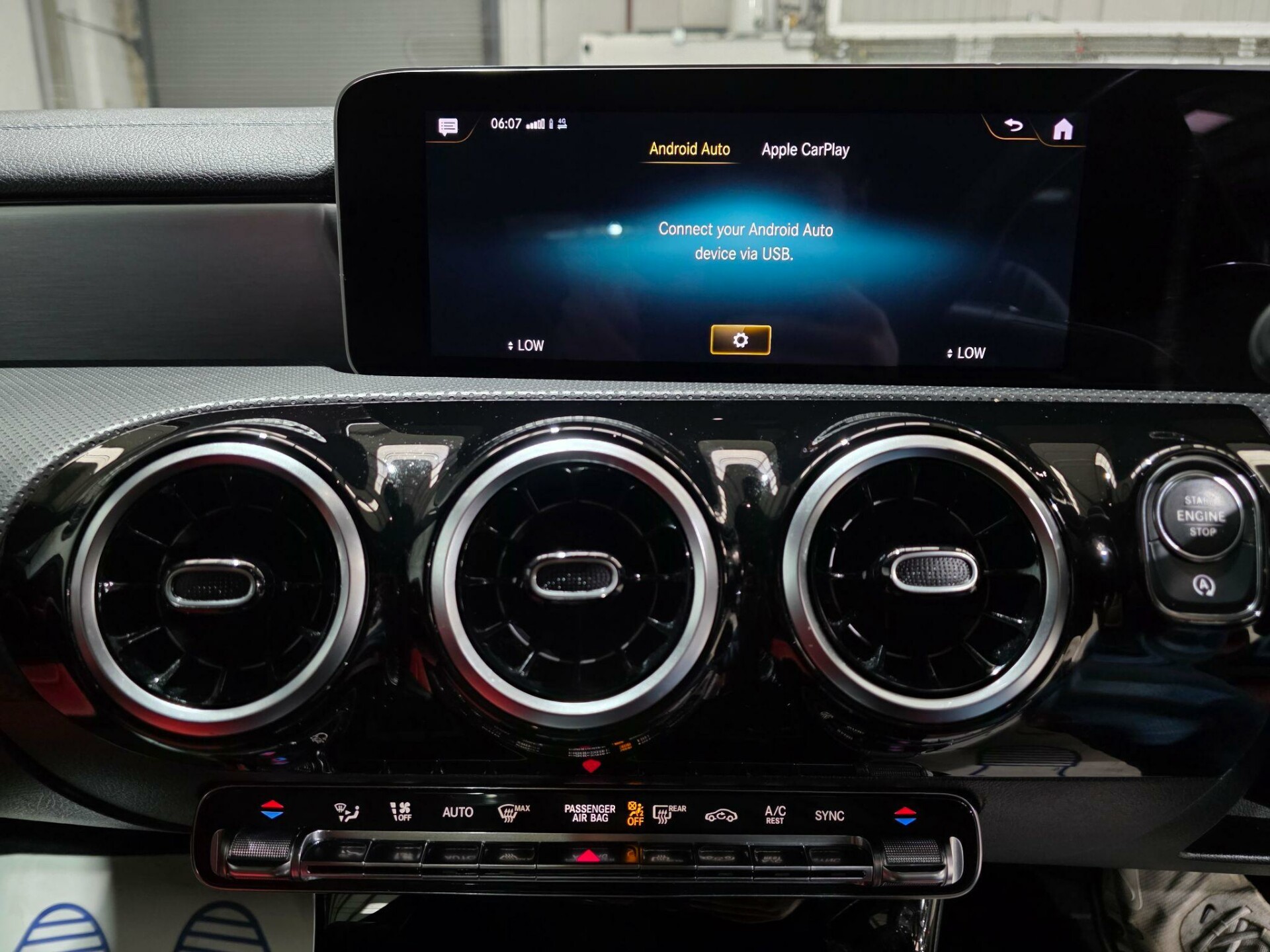 Mercedes Benz CLA