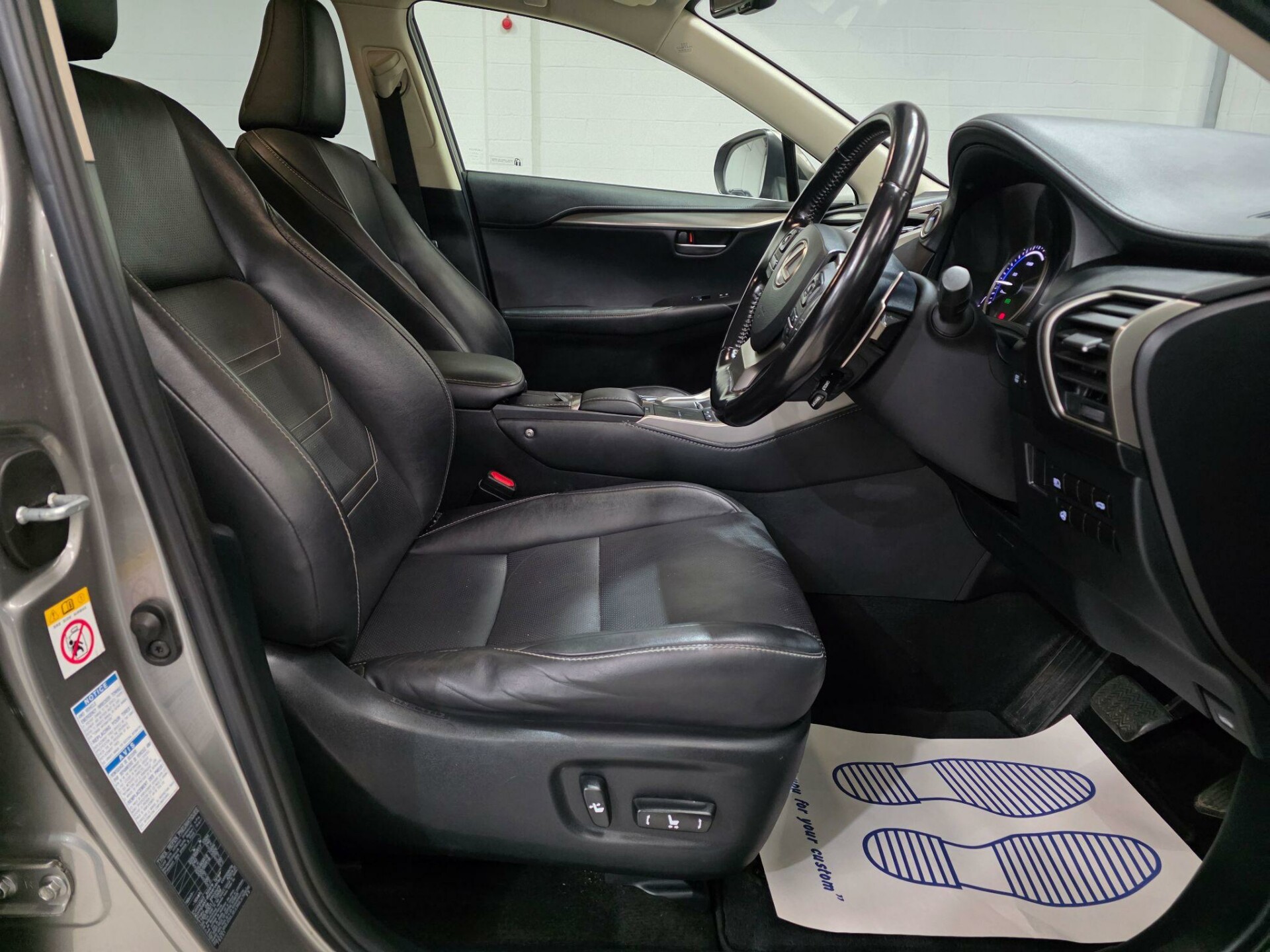 Lexus NX 300h