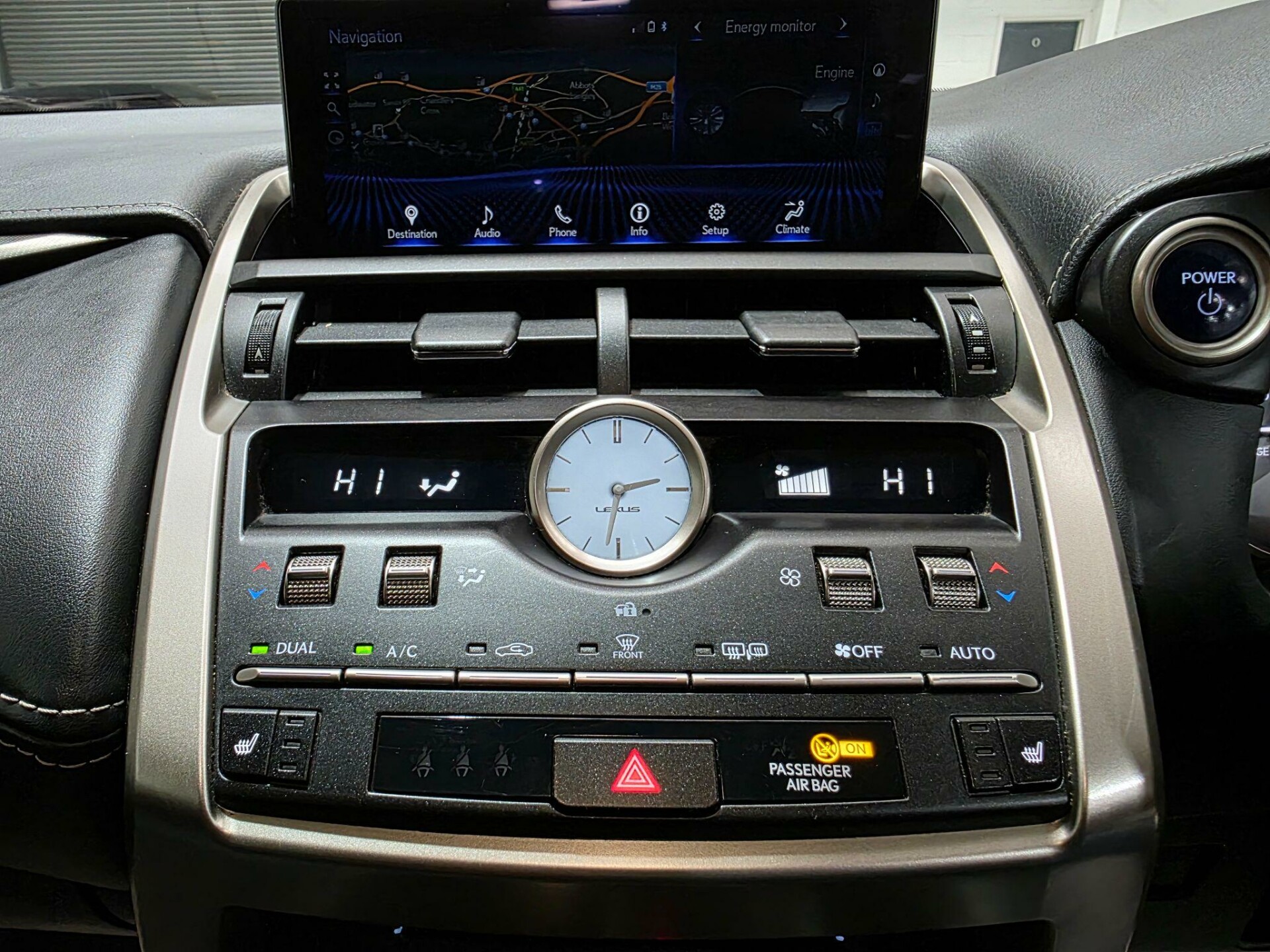 Lexus NX 300h