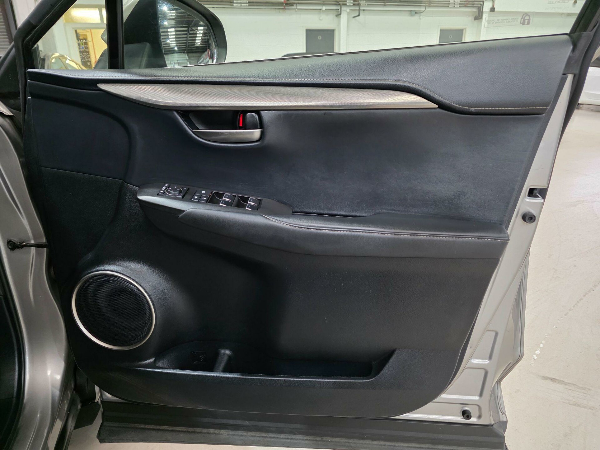Lexus NX 300h