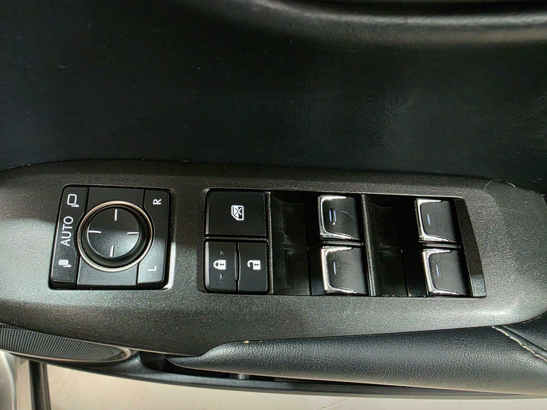 Lexus NX 300h