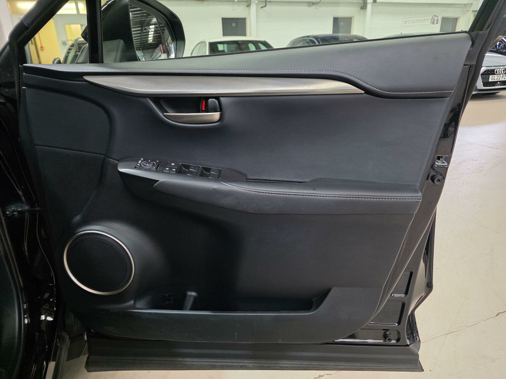 Lexus NX 300h