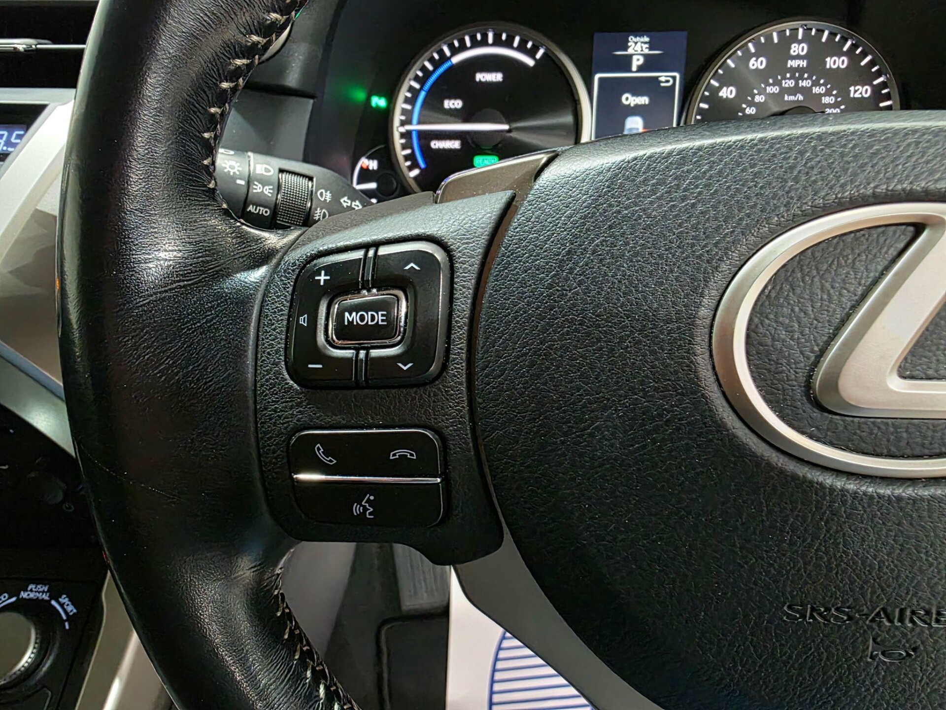 Lexus NX 300h