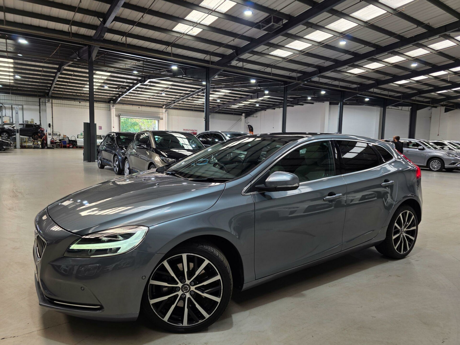 Volvo V40