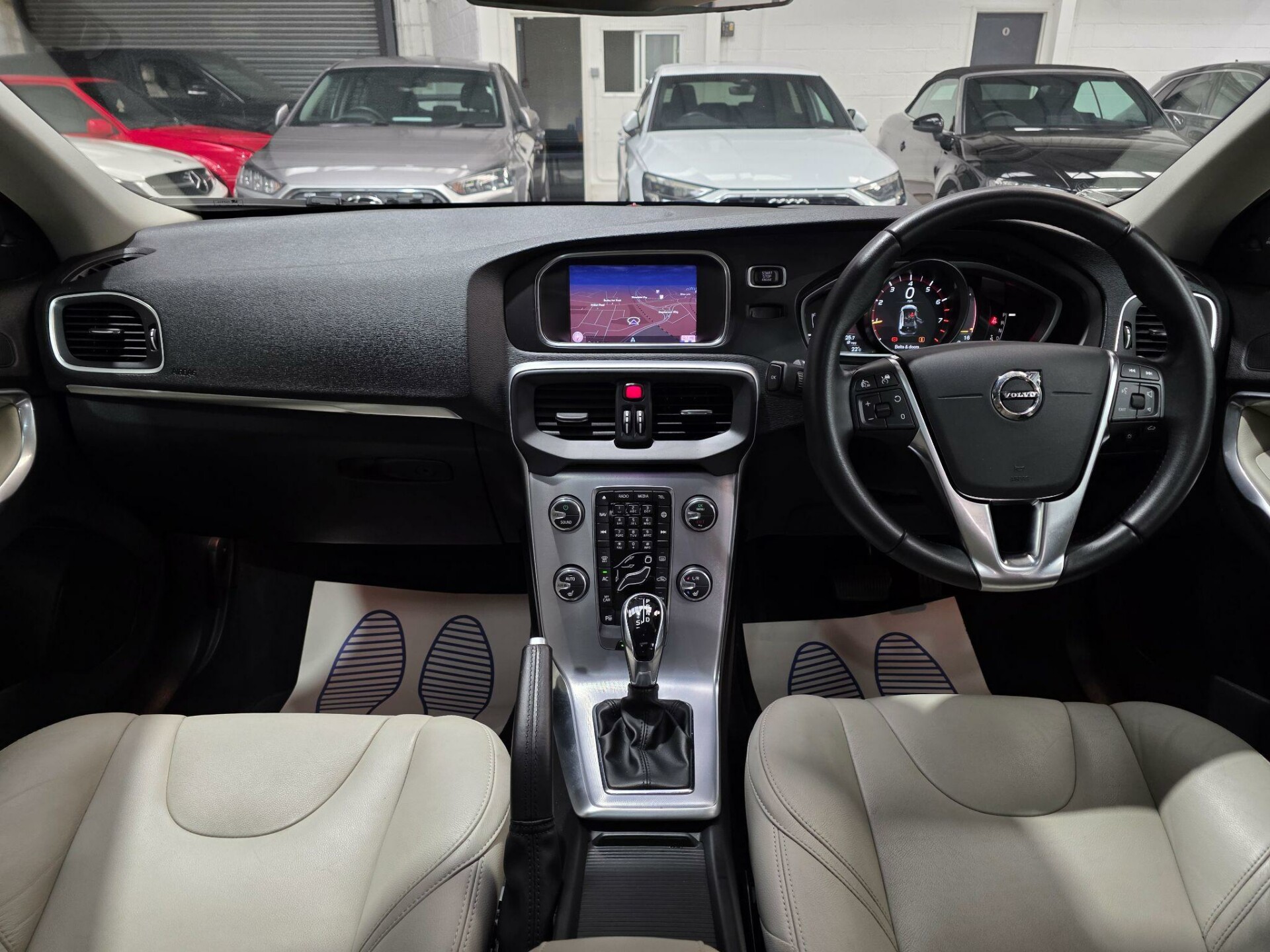 Volvo V40