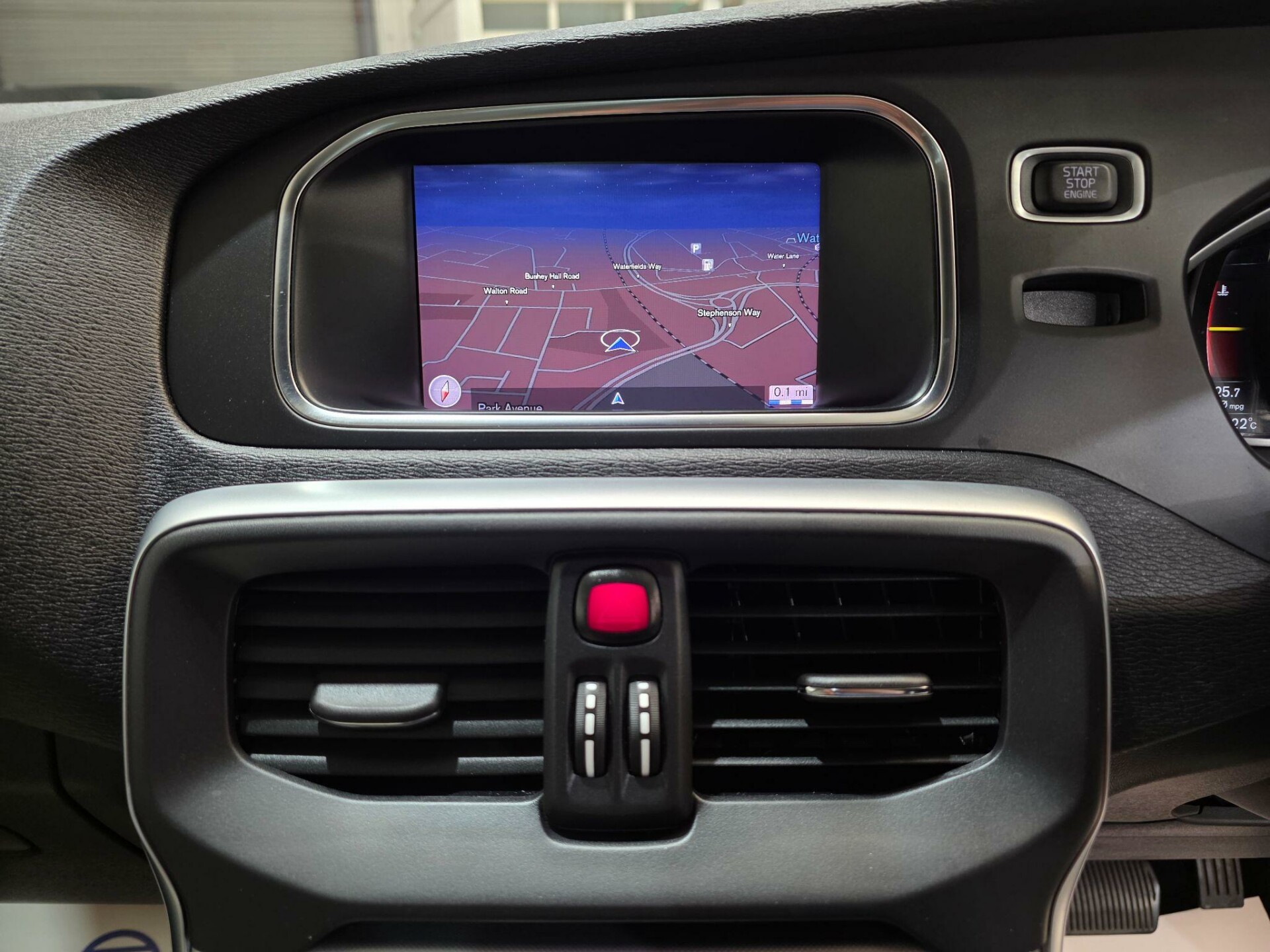 Volvo V40