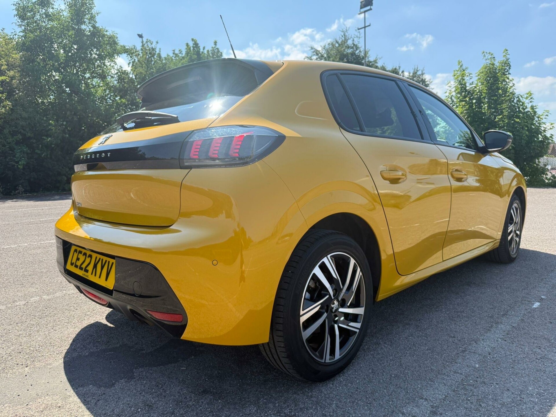 Peugeot 208