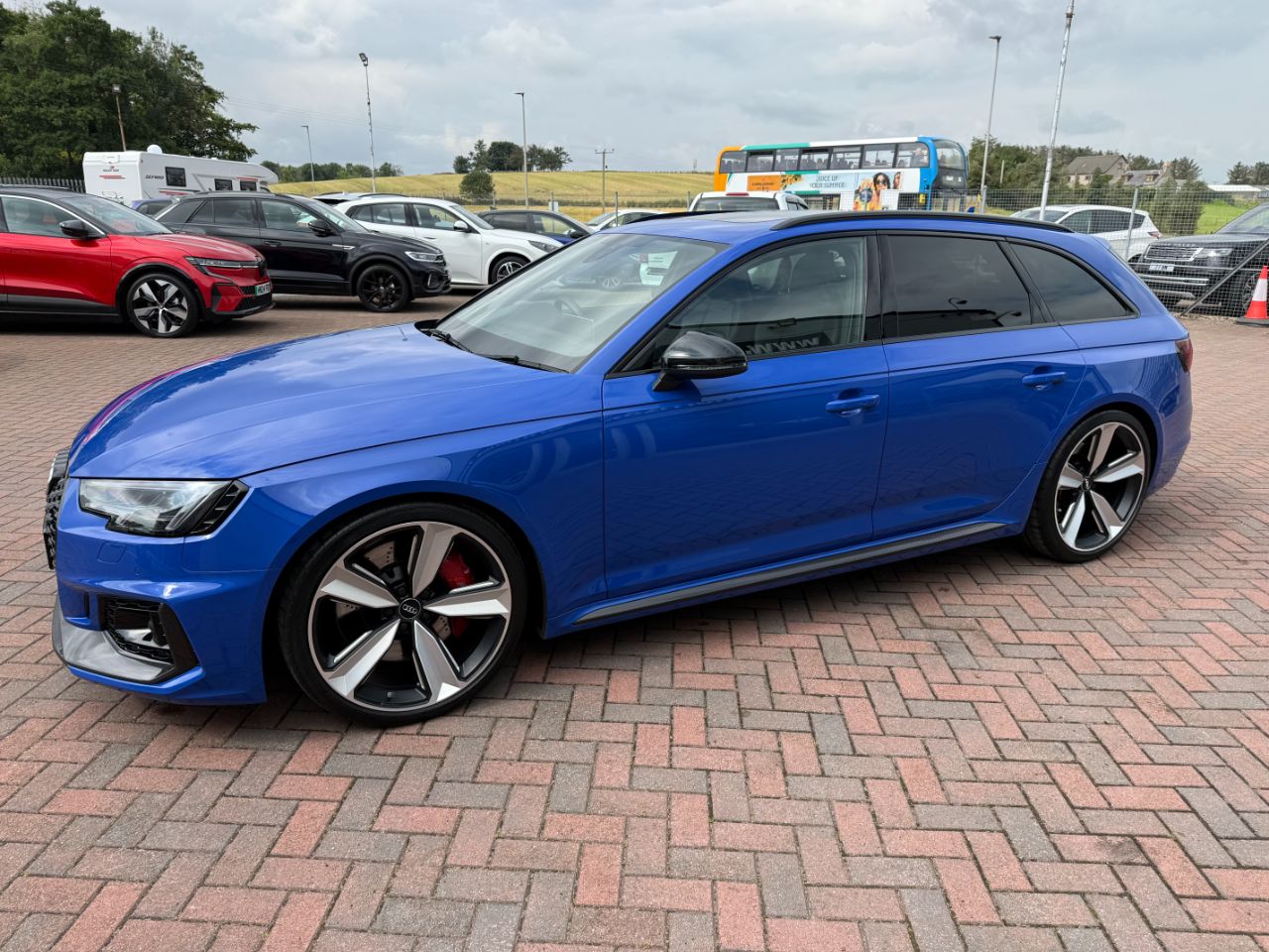 Audi RS4 Saloon