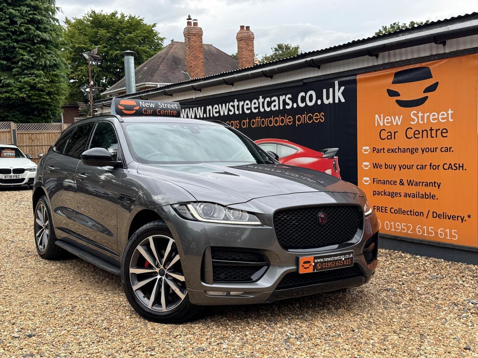 Jaguar F Pace