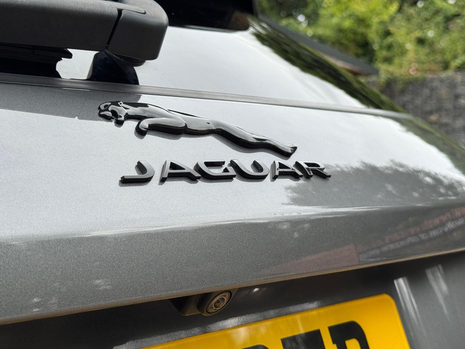 Jaguar F Pace