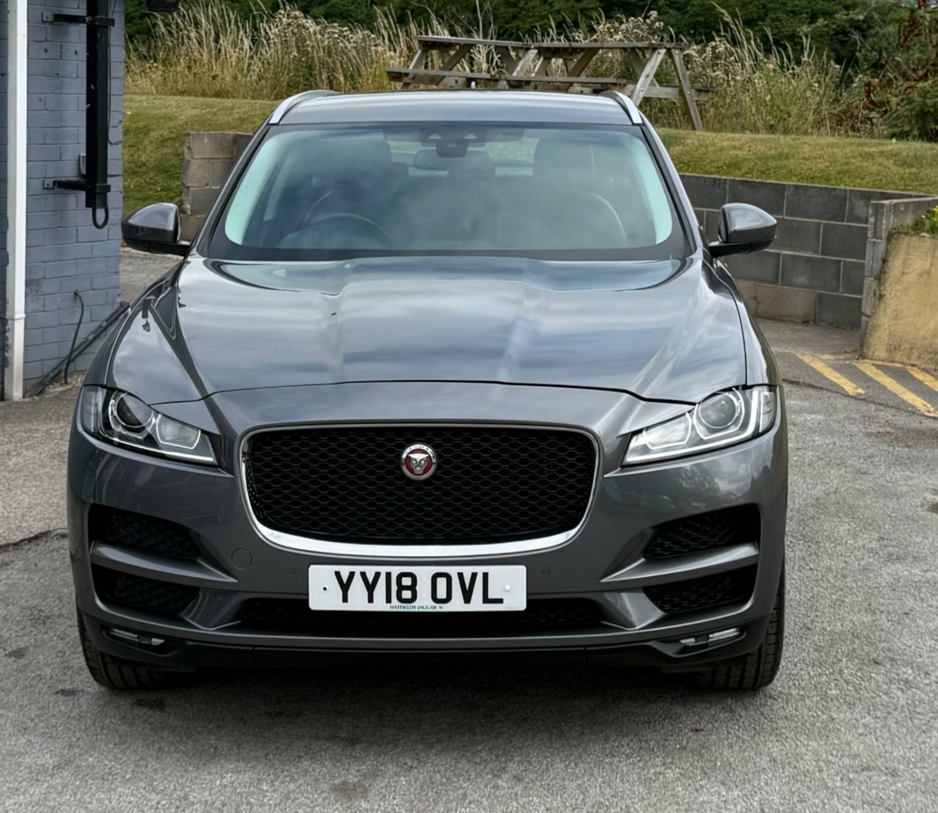 Jaguar F Pace