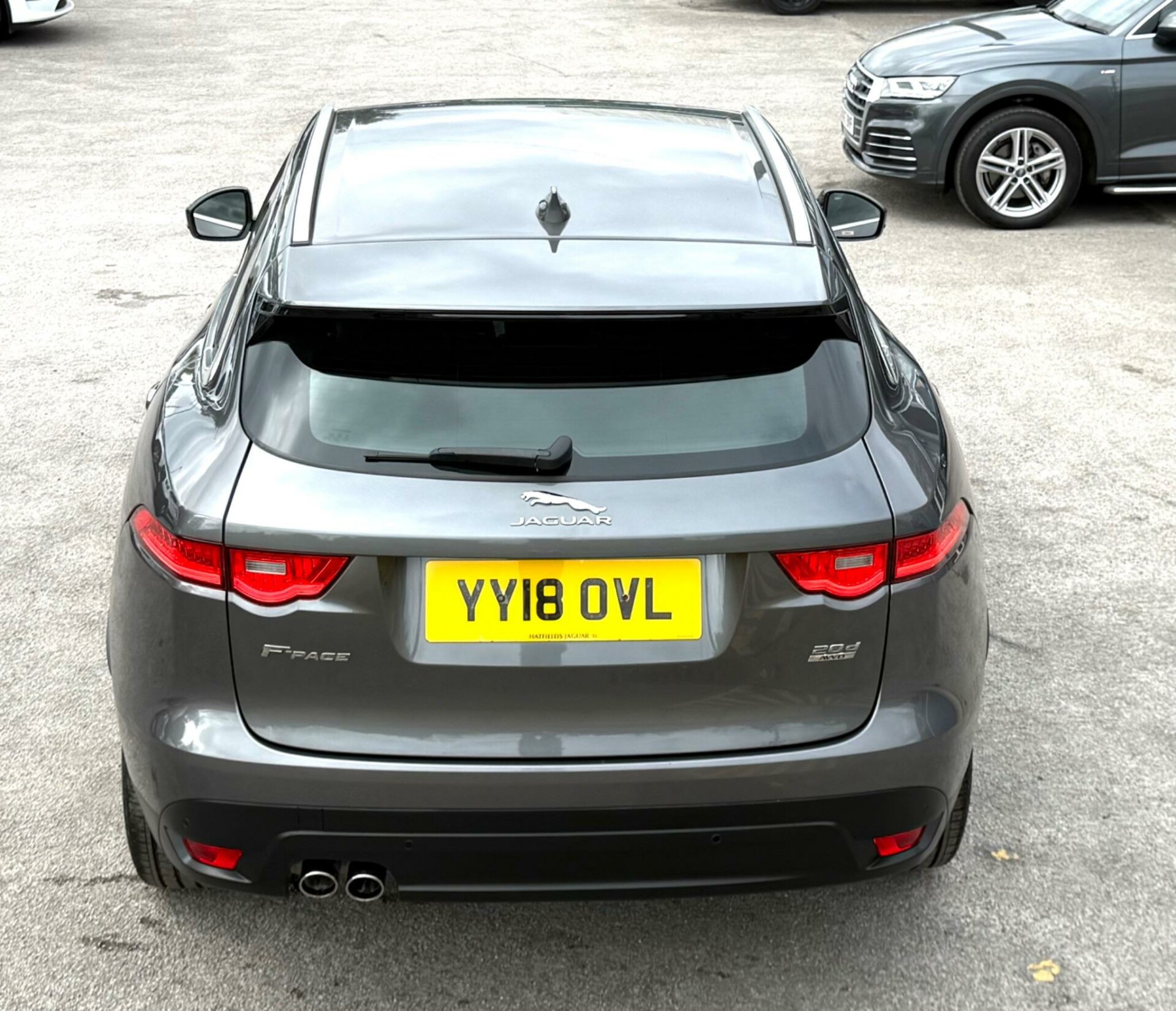 Jaguar F Pace