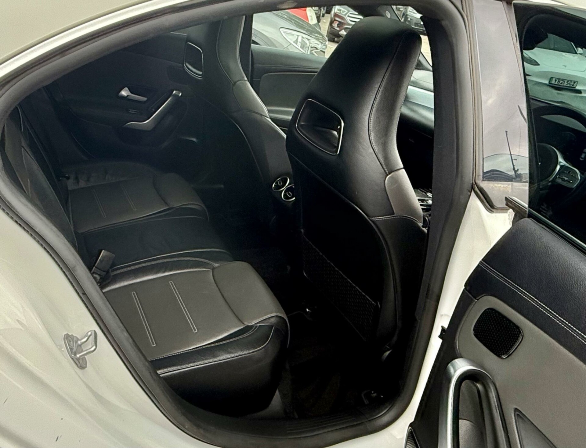 Mercedes Benz CLA